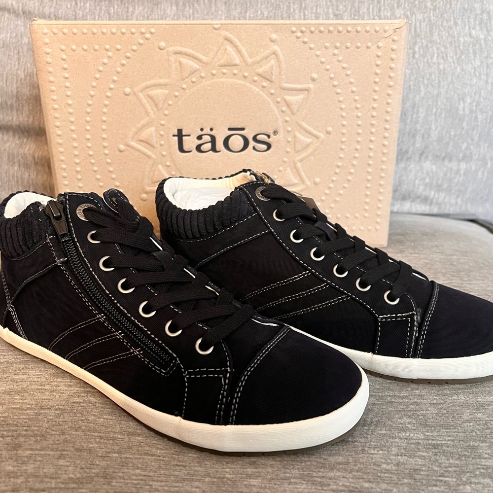 Taos Women's Startup Sneaker